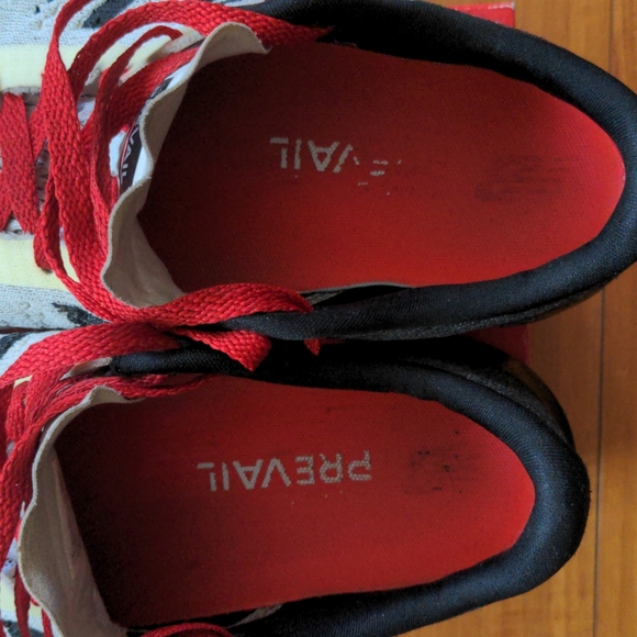 New balance men's size 8 2E minimus prevail - Picture 10 of 10